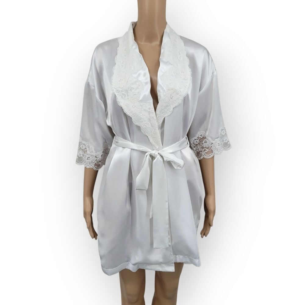 Go Softly Y2K Elegant White Lace Trim Satin Robe
